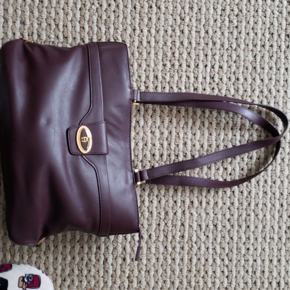 Purses - Picture 4 of 8